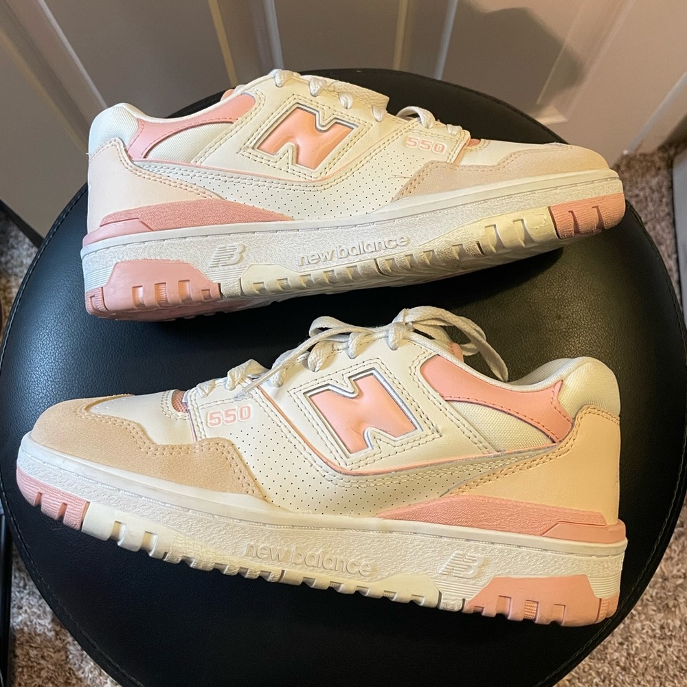 New Balance 550 Women's Sneakers - Cream and Pink